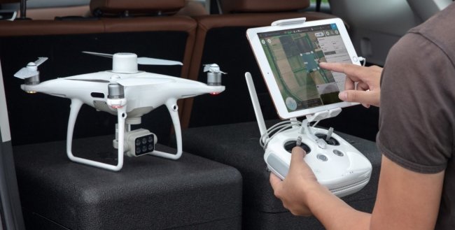 Квадрокоптер DJI Phantom 4 Multispectral + Мобильная станция D-RTK 2 High Precision GNSS в Оренбурге